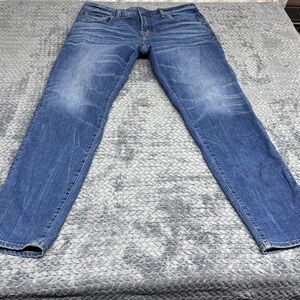 American Eagle Men's Blue Washed Jeans